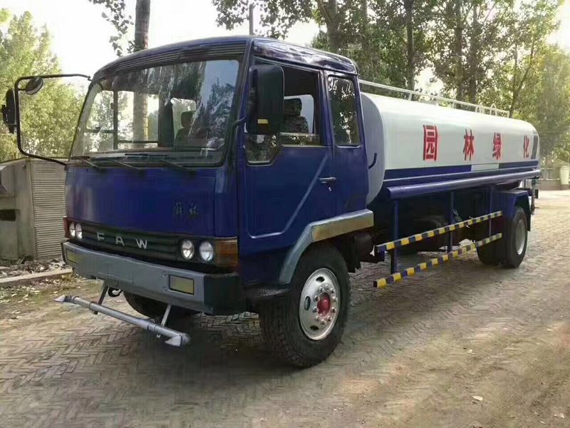 16噸解放單橋二手灑水車(chē)