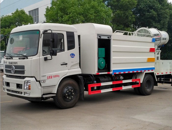 國五10方東風(fēng)農藥噴灑車(chē)