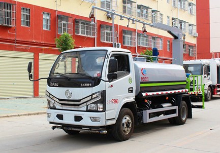 多功能灑水車(chē)廠(chǎng)家_國六東風(fēng)多利卡鐵路抑塵車(chē)廠(chǎng)家價(jià)格