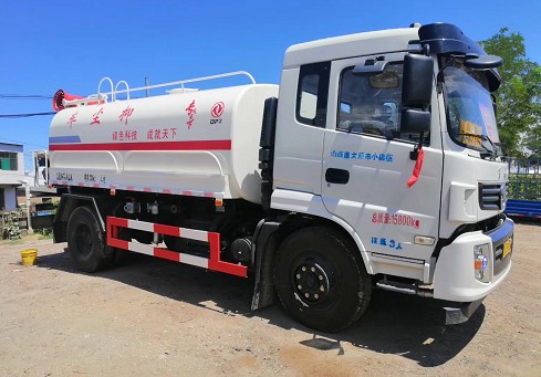 出售兩臺19年的帶戶(hù)帶霧炮二手灑水車(chē)