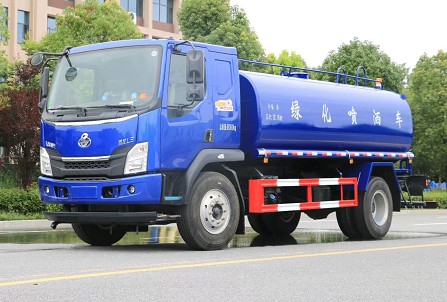 國六15方東風(fēng)柳汽乘龍L3灑水車(chē)圖片 國六15方東風(fēng)柳汽乘龍L3灑水車(chē)圖片