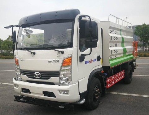 藍牌灑水車(chē)哪個(gè)牌子好_國六7方時(shí)風(fēng)風(fēng)馳藍牌綠化灑水車(chē)廠(chǎng)家價(jià)格
