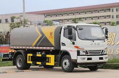 8噸灑水車(chē)價(jià)格_國六8-10噸江淮駿鈴綠化灑水車(chē)廠(chǎng)家價(jià)格