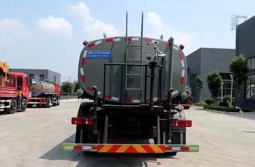 國六12方東風(fēng)天錦灑水車(chē)圖片 國六12方東風(fēng)天錦灑水車(chē)圖片