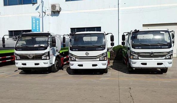 國六東風(fēng)福瑞卡灑水車(chē) 國六東風(fēng)福瑞卡灑水車(chē)