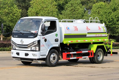 專(zhuān)業(yè)灑水車(chē)圖片 專(zhuān)業(yè)灑水車(chē)圖片