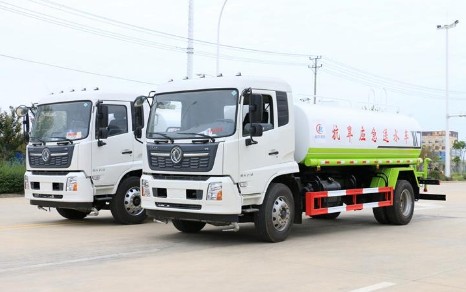 程力國六灑水車(chē)圖片 程力國六灑水車(chē)圖片