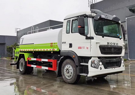 國六14方重汽豪沃灑水車(chē)圖片 國六14方重汽豪沃灑水車(chē)圖片