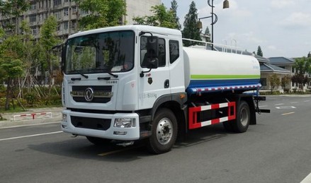 東風(fēng)多利卡國六12噸灑水車(chē) 東風(fēng)多利卡國六12噸灑水車(chē)