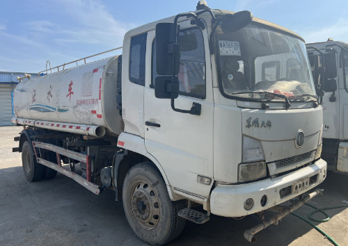 二手東風(fēng)天錦灑水車(chē)_二手15方東風(fēng)天錦灑水車(chē)